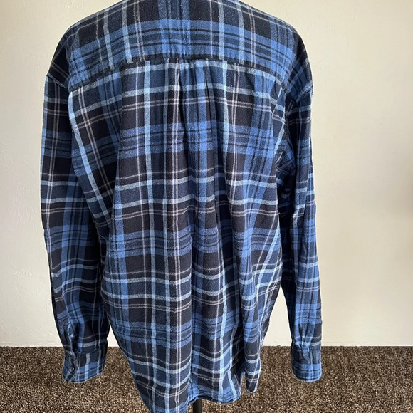 St. John’s Bay flannel - Picture 4 of 9